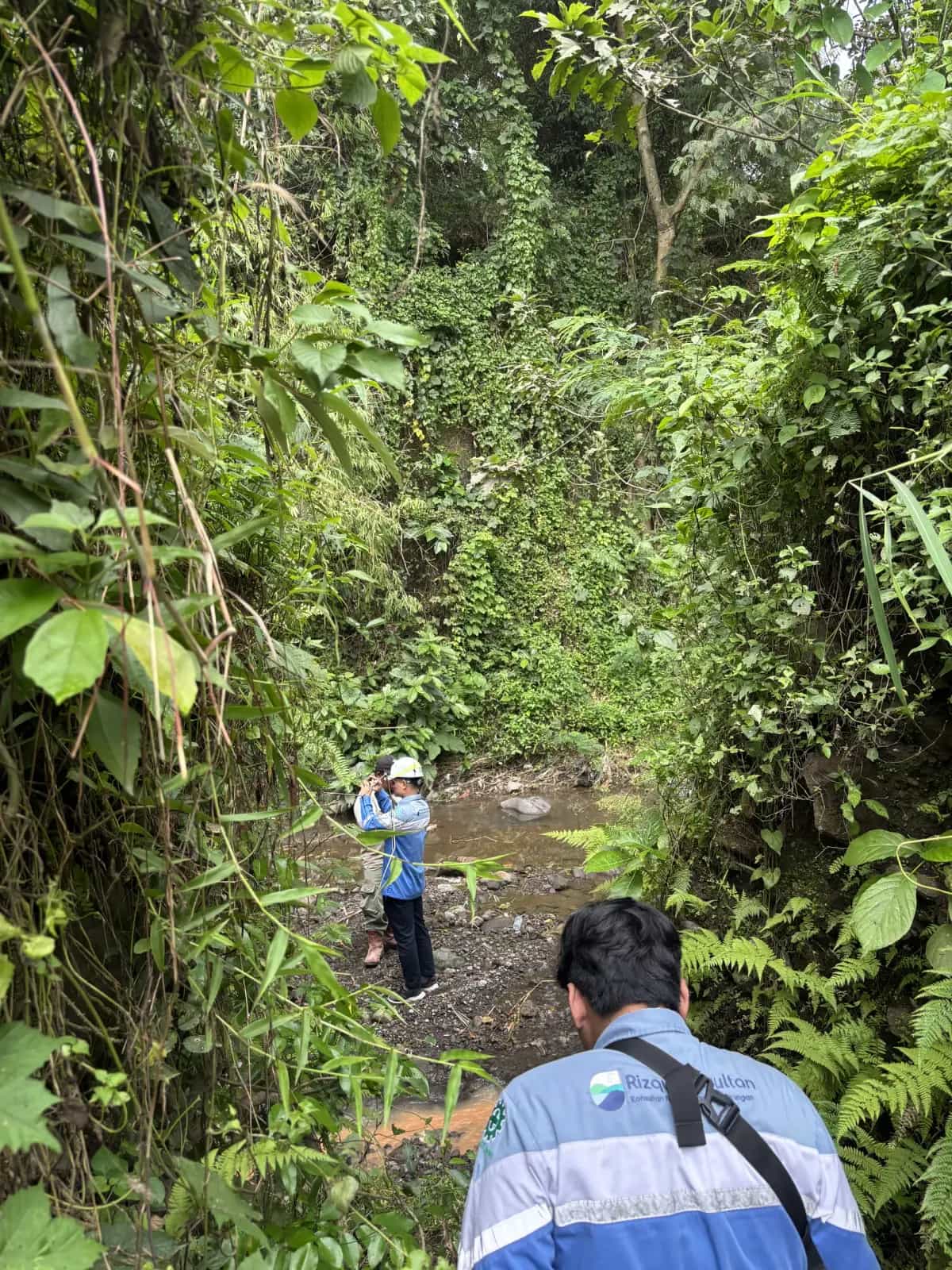 Survei Sumber Air di Kawasan Hutan